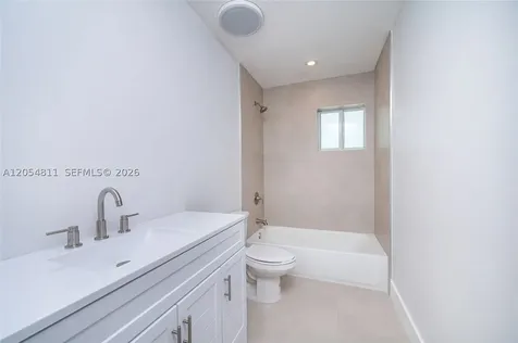 10040 SW 215th Street Cutler Bay FL 33189