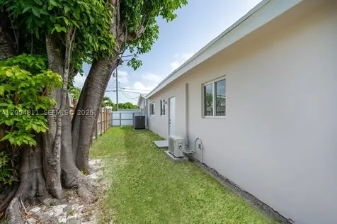 10040 SW 215th Street Cutler Bay FL 33189