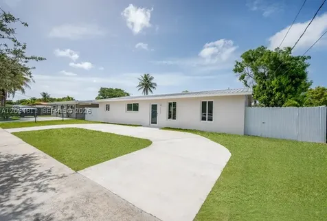 10040 SW 215th Street Cutler Bay FL 33189