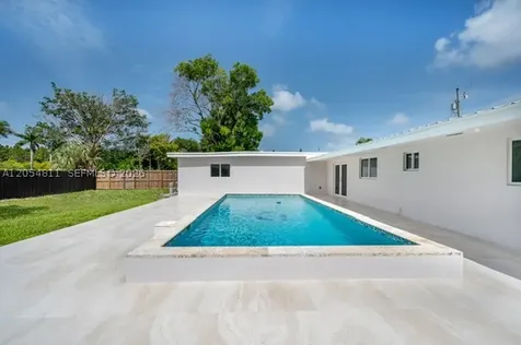 10040 SW 215th Street Cutler Bay FL 33189