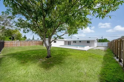 10040 SW 215th Street Cutler Bay FL 33189