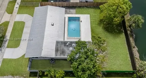 10040 SW 215th Street Cutler Bay FL 33189