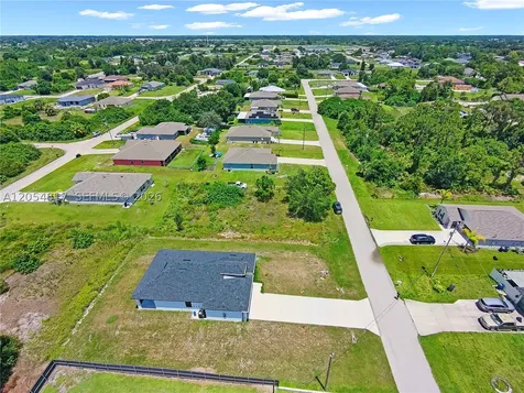 536 Rayford Lehigh Acres FL 33974