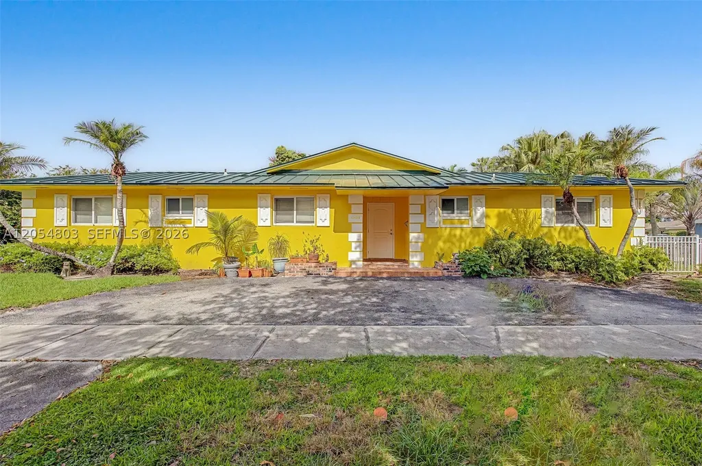 10650 SW 77th Court Pinecrest FL 33156