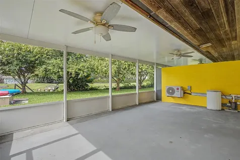 10650 SW 77th Court Pinecrest FL 33156