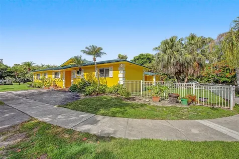 10650 SW 77th Court Pinecrest FL 33156