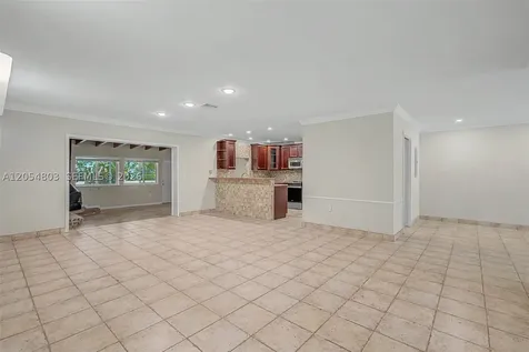 10650 SW 77th Court Pinecrest FL 33156