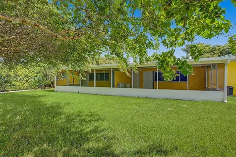 10650 SW 77th Court Pinecrest FL 33156
