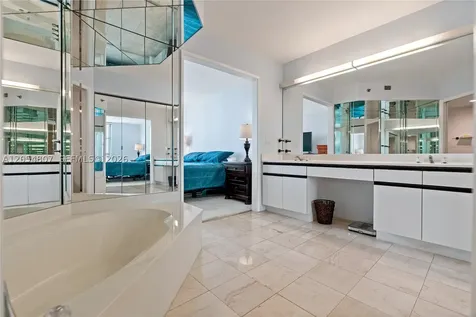 3600 Mystic Pointe Drive Aventura FL 33180