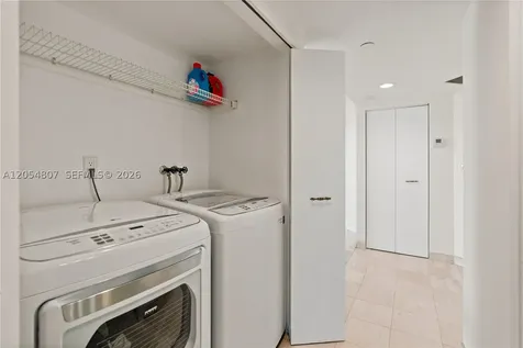 3600 Mystic Pointe Drive Aventura FL 33180