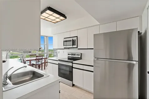 3600 Mystic Pointe Drive Aventura FL 33180