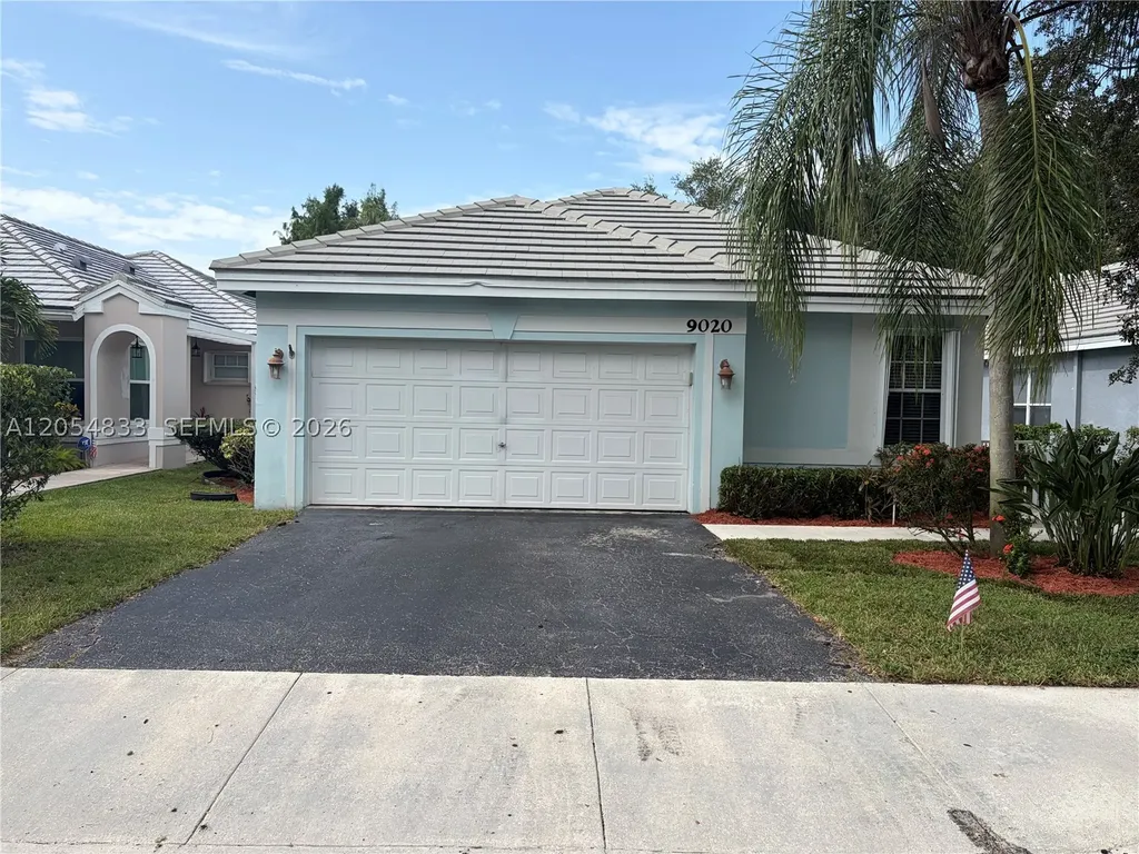 9020 N Lake Park Circle N Davie FL 33328