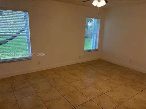 9020 N Lake Park Circle N Davie FL 33328