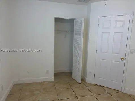 9020 N Lake Park Circle N Davie FL 33328