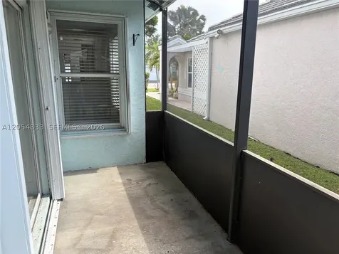 9020 N Lake Park Circle N Davie FL 33328