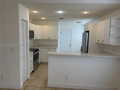 9020 N Lake Park Circle N Davie FL 33328