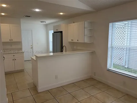 9020 N Lake Park Circle N Davie FL 33328