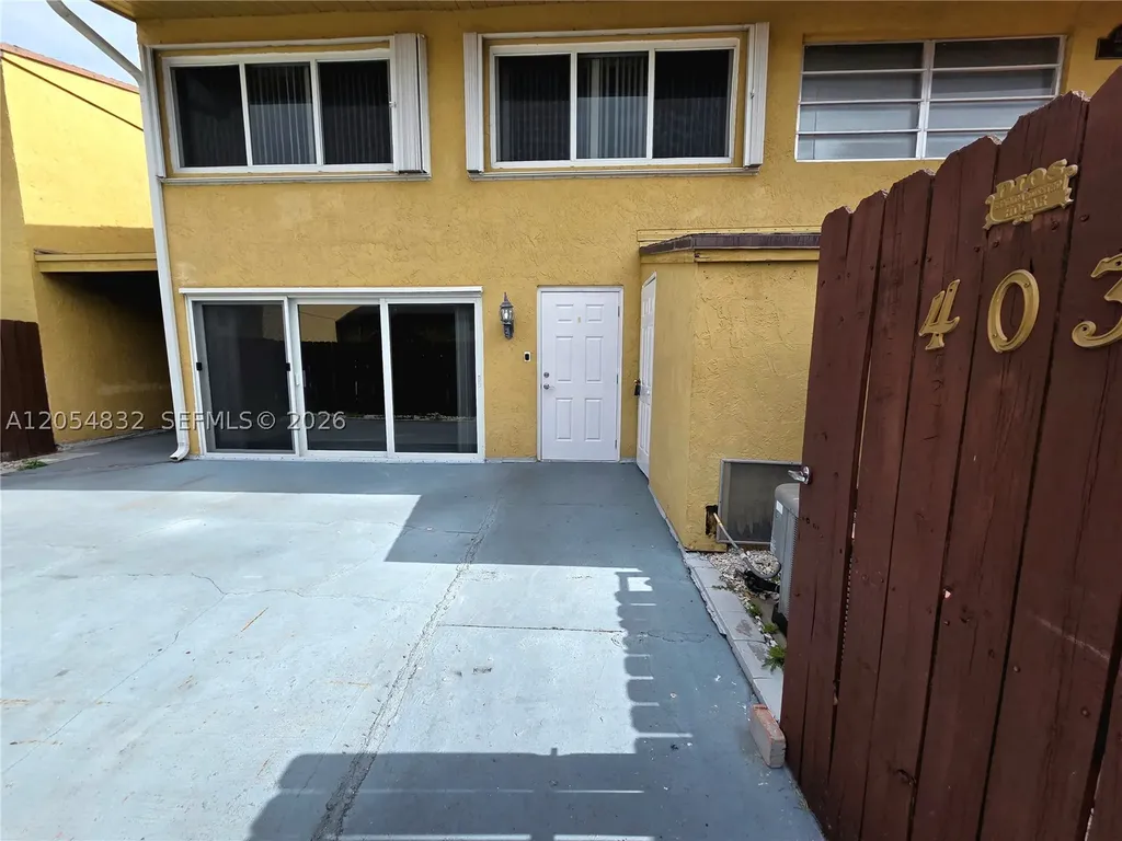 15460 SW 82nd Lane Miami FL 33193