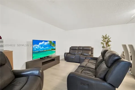 15460 SW 82nd Lane Miami FL 33193