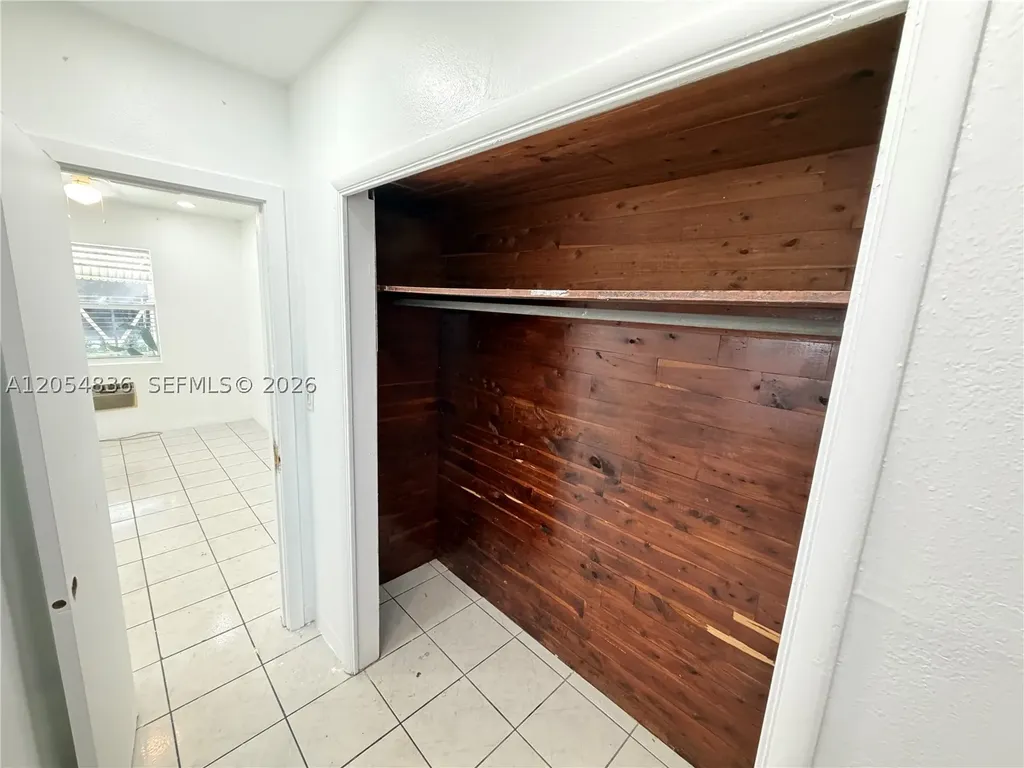 2041 S Jackson Street Hollywood FL 33020