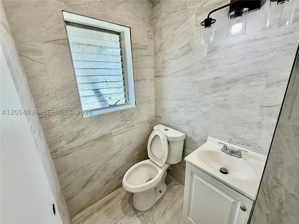 2041 S Jackson Street Hollywood FL 33020