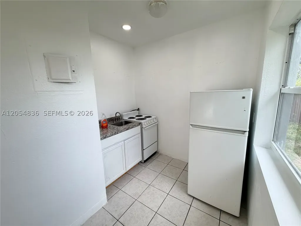 2041 S Jackson Street Hollywood FL 33020