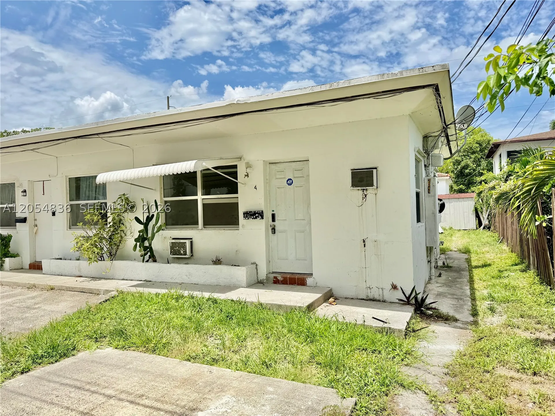 2041 S Jackson Street Hollywood FL 33020