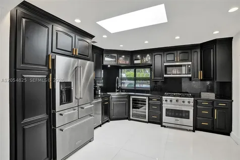19130 NE 21st Avenue North Miami Beach FL 33179