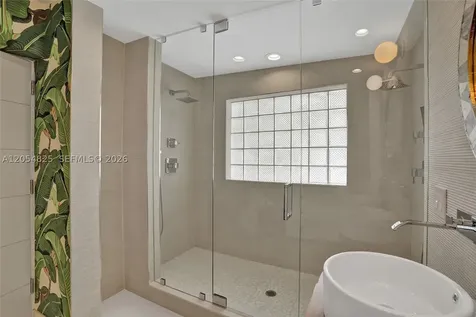 19130 NE 21st Avenue North Miami Beach FL 33179