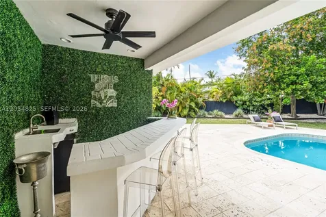 19130 NE 21st Avenue North Miami Beach FL 33179