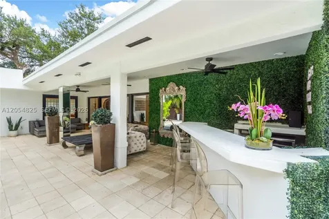 19130 NE 21st Avenue North Miami Beach FL 33179