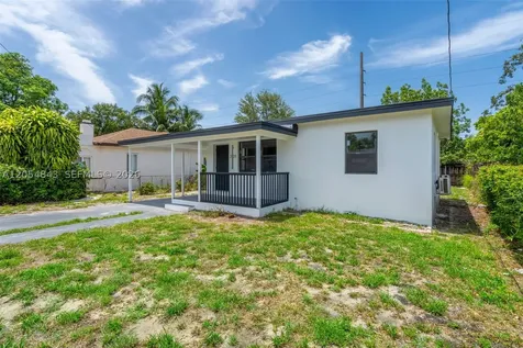 2121 NW 86th Terrace Miami FL 33147