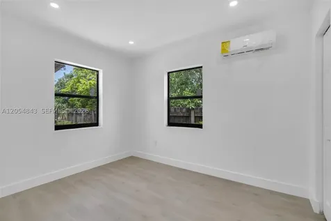 2121 NW 86th Terrace Miami FL 33147