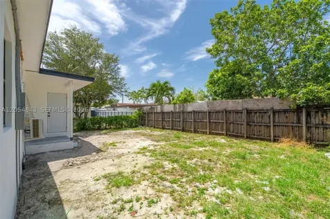 2121 NW 86th Terrace Miami FL 33147