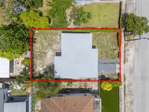 2121 NW 86th Terrace Miami FL 33147