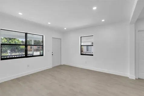 2121 NW 86th Terrace Miami FL 33147