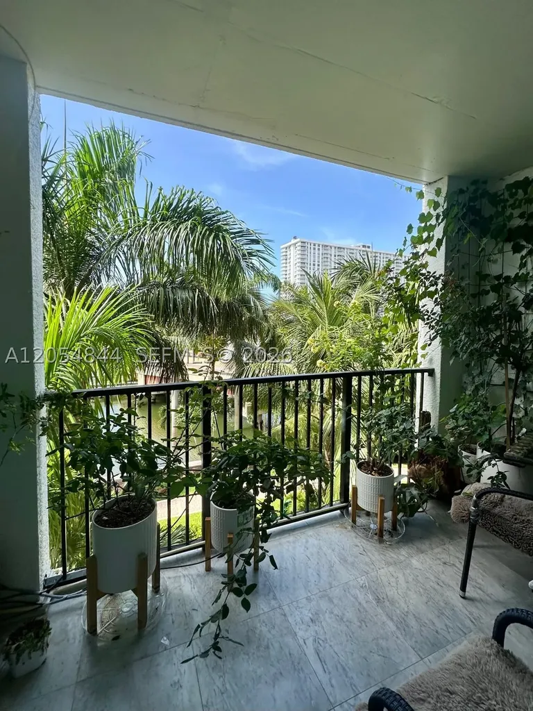 17150 N Bay Road Sunny Isles Beach FL 33160