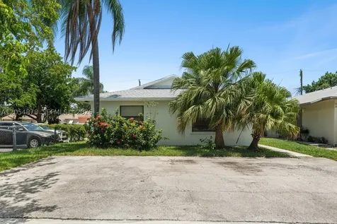 19 SE 4th Terrace Dania Beach FL 33004