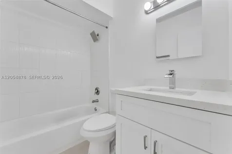 19 SE 4th Terrace Dania Beach FL 33004