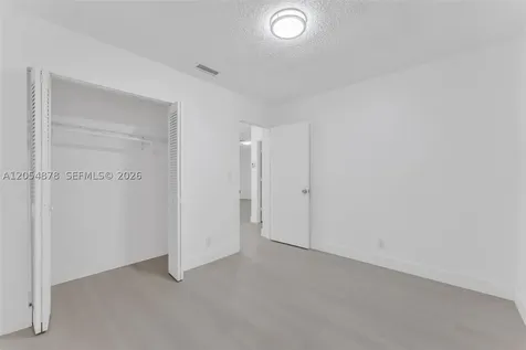 19 SE 4th Terrace Dania Beach FL 33004