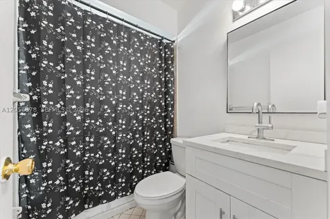 19 SE 4th Terrace Dania Beach FL 33004