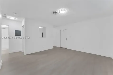19 SE 4th Terrace Dania Beach FL 33004