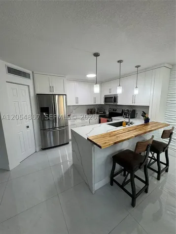 500 SW 130th Terrace Pembroke Pines FL 33027