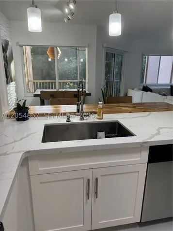 500 SW 130th Terrace Pembroke Pines FL 33027