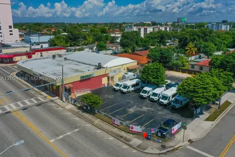 721 NW 21st Court Miami FL 33125