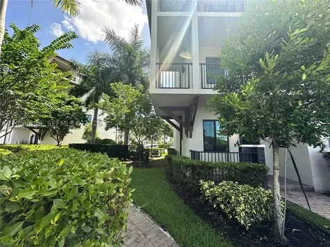 4713 NW 84th Court Doral FL 33166