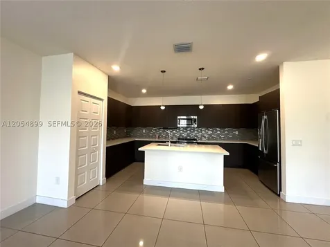 4713 NW 84th Court Doral FL 33166