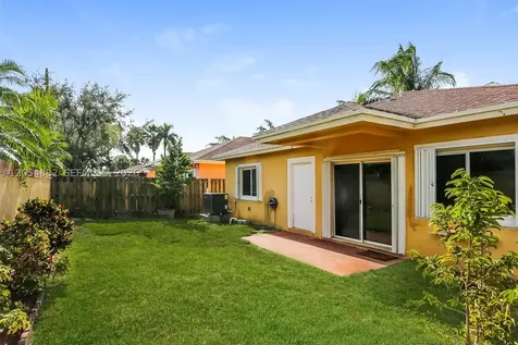 213 SW 15th Place Homestead FL 33030