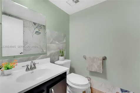 3541 NW 99th Terrace Sunrise FL 33351