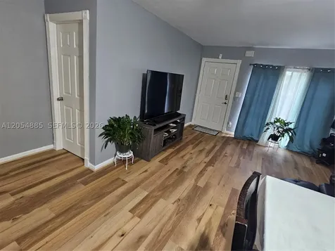 3541 NW 99th Terrace Sunrise FL 33351